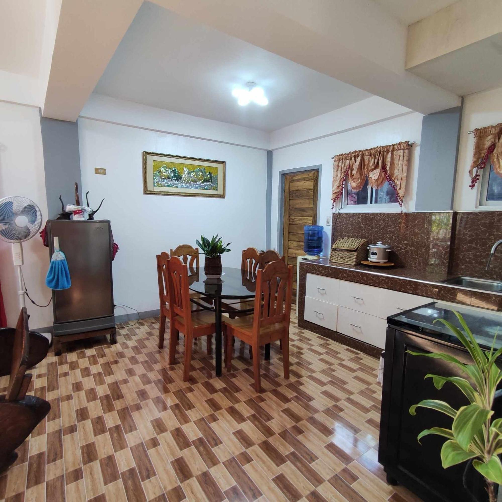 Zia Homestay Burgos  Exteriör bild