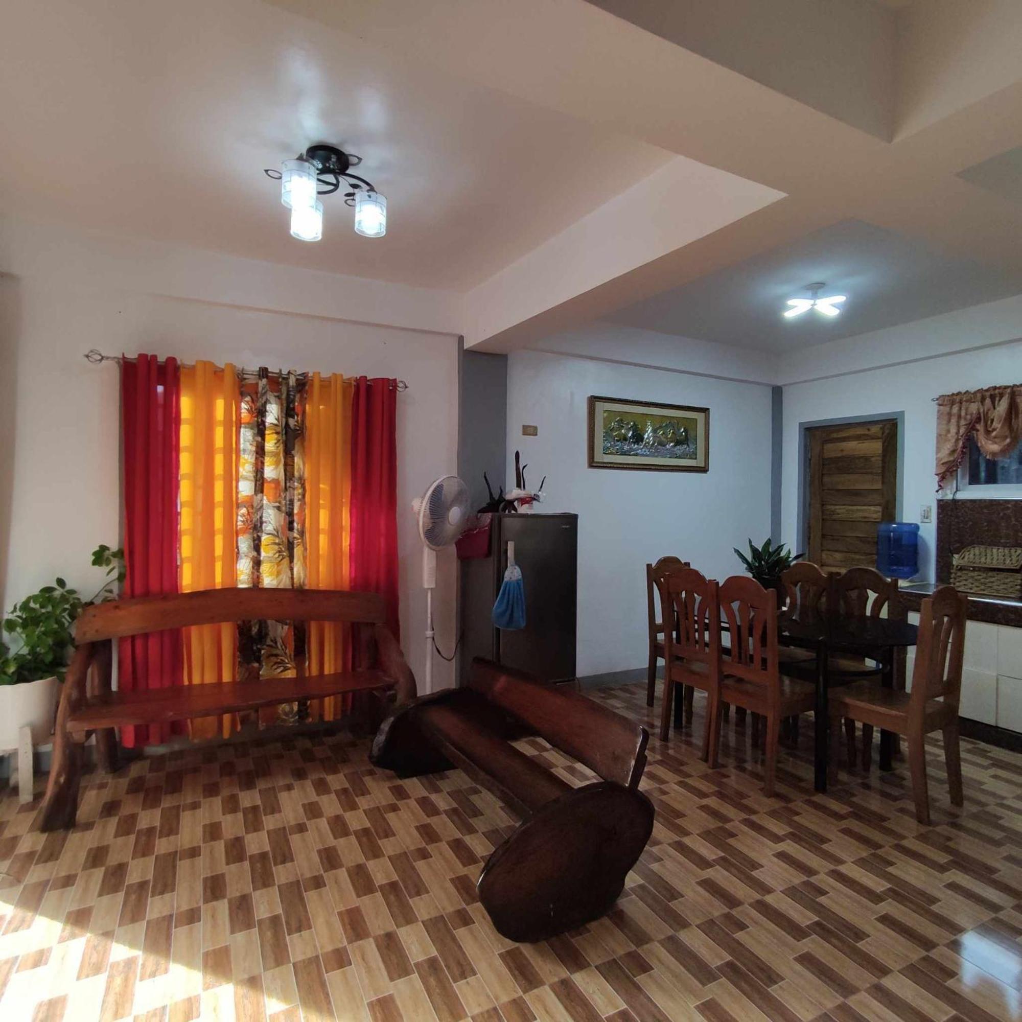 Zia Homestay Burgos  Exteriör bild